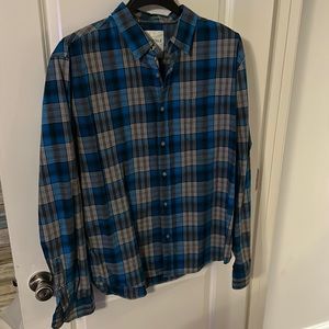 Aeropostale button down (L)